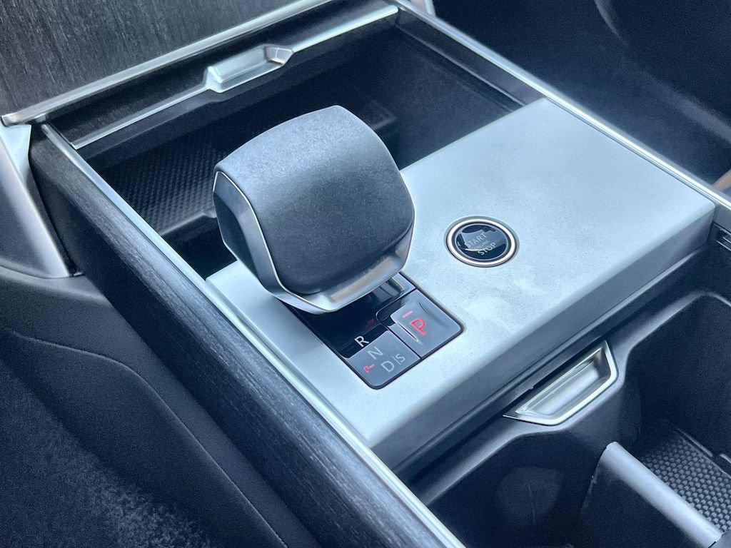 New 2026 Land Rover Range Rover SE AWD/4WD image 27