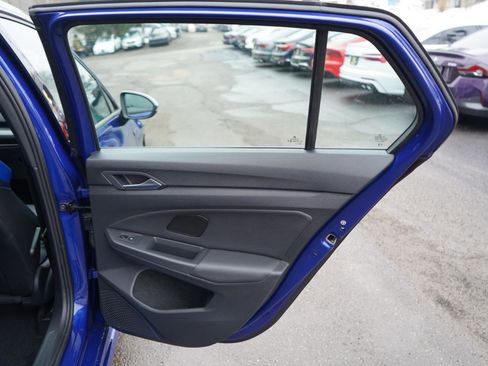 Used 2023 Volkswagen Golf R image 57