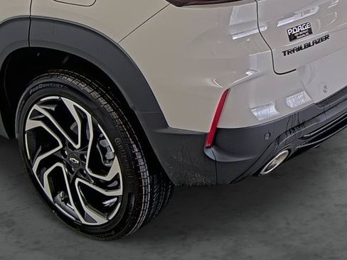 New 2026 Chevrolet TrailBlazer RS w/ Convenience Package FWD image 9