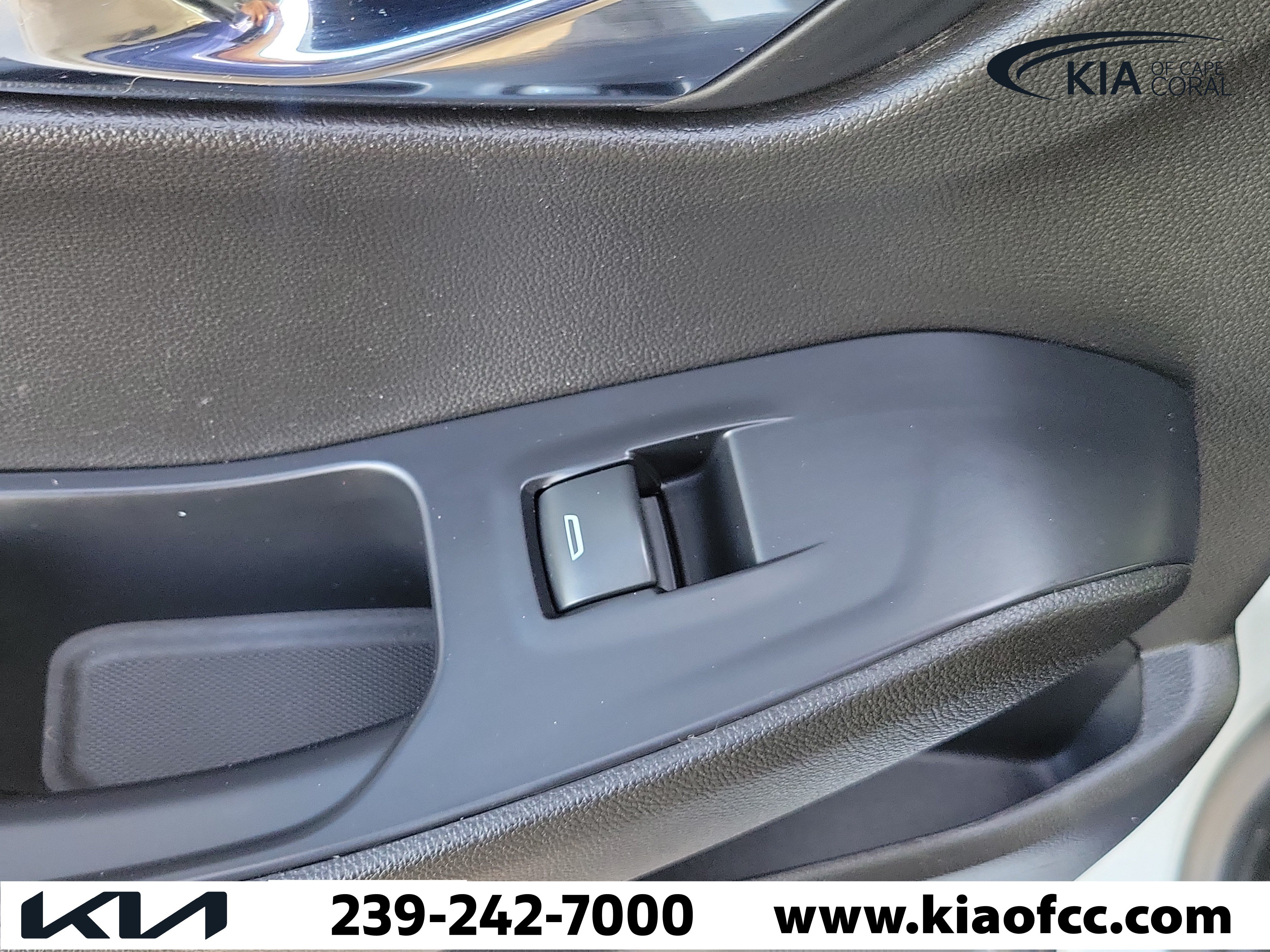 Used 2021 Chevrolet Traverse LT w/ LT Premium Package FWD image 16