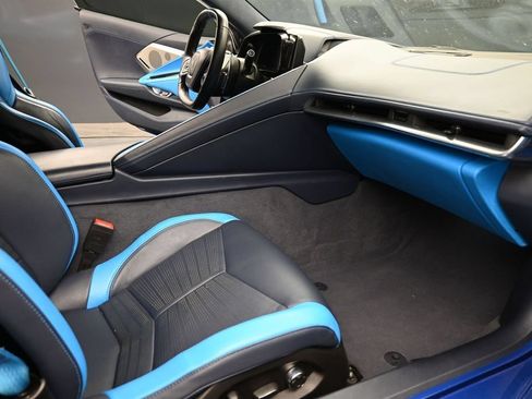 Used 2022 Chevrolet Corvette Stingray Premium Conv w/ Z51 Performance Package RWD image 23