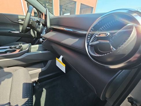 New 2027 Chevrolet Equinox LT FWD image 31