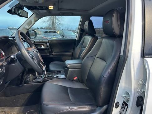 Used 2022 Toyota 4Runner TRD Off-Road Premium image 9