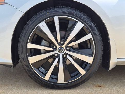 Used 2022 Nissan Altima 2.5 SR FWD image 21