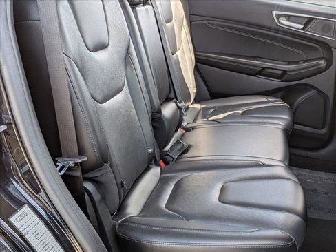 Used 2022 Ford Edge Titanium AWD/4WD image 21