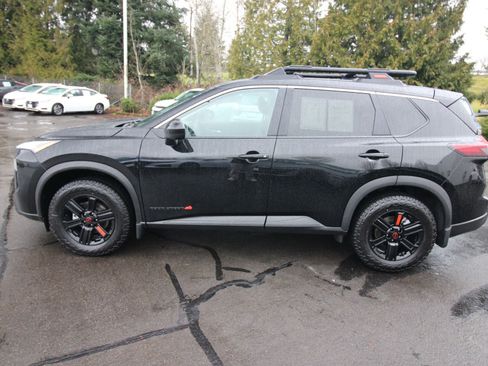 Certified 2025 Nissan Rogue SV AWD/4WD image 6