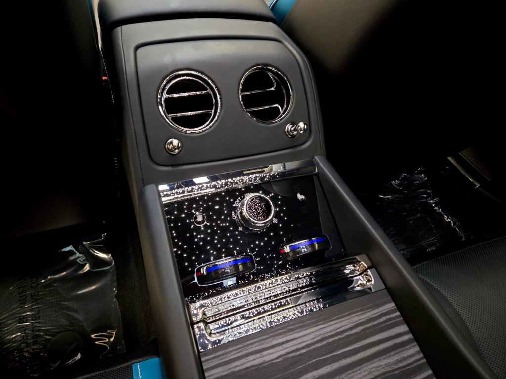 Certified 2024 Rolls-Royce Spectre w/ Spectre Launch Package AWD/4WD image 18