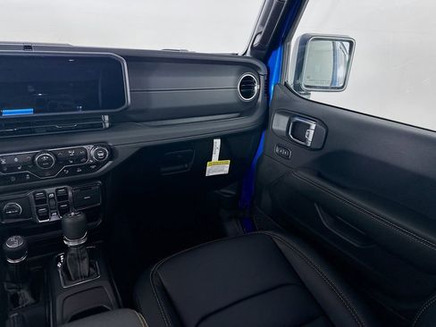 New 2025 Jeep Wrangler Sahara image 31