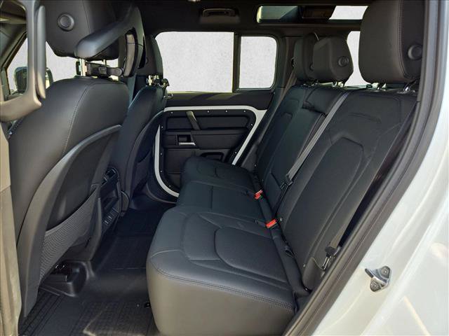 New 2026 Land Rover Defender 110 X-Dynamic SE AWD/4WD image 16