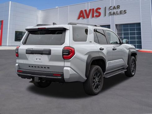 Used 2025 Toyota 4Runner SR5 image 6
