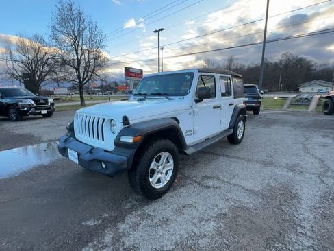 Used 2019 Jeep Wrangler Unlimited Sport S AWD/4WD image 4