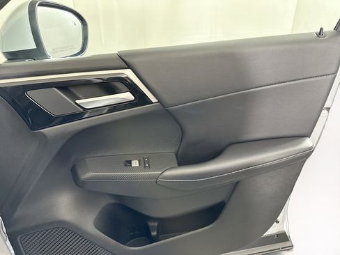 Used 2024 Mitsubishi Outlander SE image 34