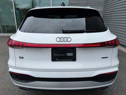 Certified 2025 Audi Q5 Premium w/ Convenience Package AWD/4WD image 4