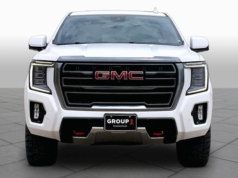 Used 2024 GMC Yukon XL AT4 w/ AT4 Premium Plus Package AWD/4WD image 4