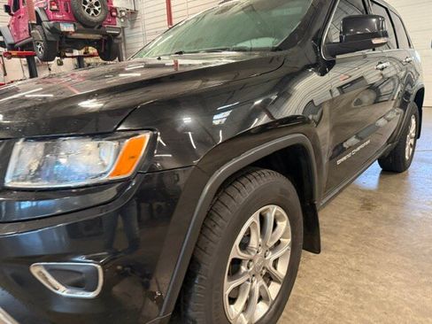 Used 2014 Jeep Grand Cherokee Limited w/ Trailer Tow Group IV AWD/4WD image 39