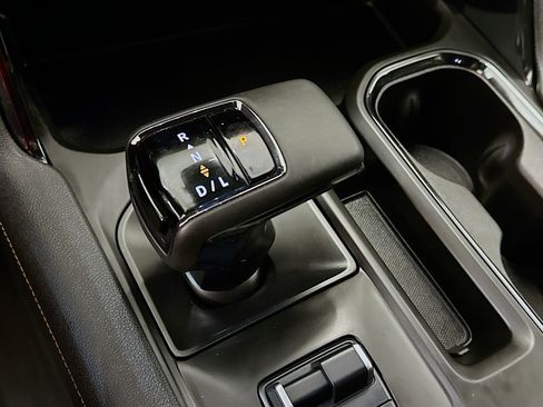 Used 2025 GMC Sierra 1500 AT4 image 25