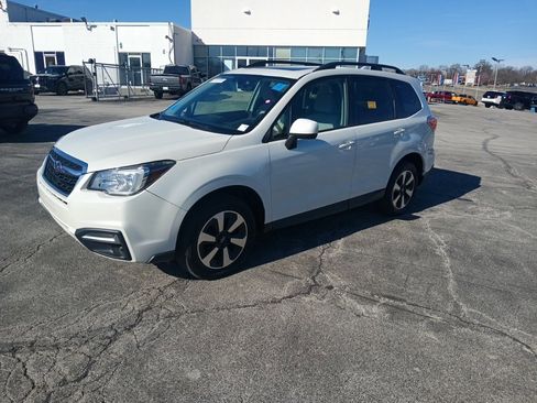 Used 2018 Subaru Forester 2.5i Premium w/ All-Weather Package image 7