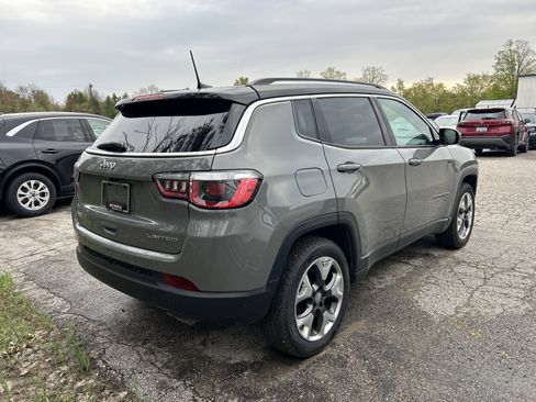 Used 2019 Jeep Compass Limited AWD/4WD image 3