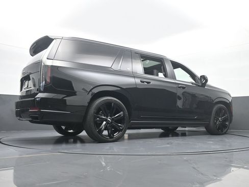 Used 2025 Cadillac Escalade ESV Sport w/ Touring Package image 73