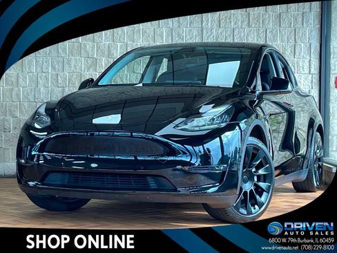 Used 2022 Tesla Model Y Long Range image 1