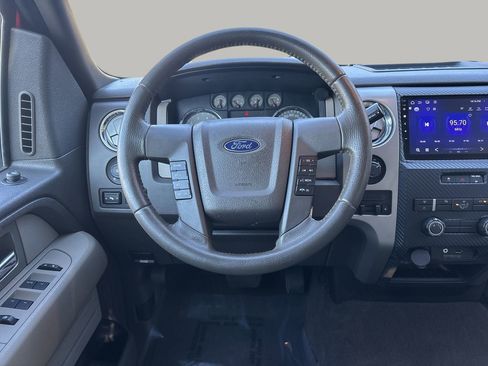 Used 2010 Ford F150 XLT image 8