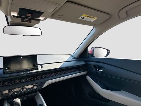 Used 2023 Honda Accord LX image 18