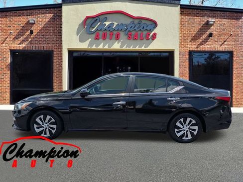 Used 2019 Nissan Altima 2.5 S FWD image 8