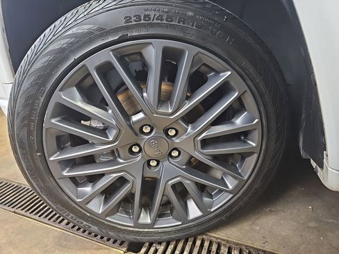 Used 2022 Jeep Compass High Altitude image 33