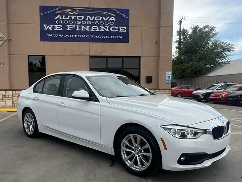 Used 2018 BMW 320i xDrive Sedan AWD/4WD image 17