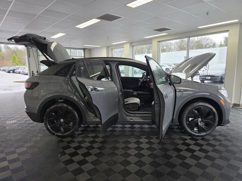 New 2026 Volkswagen ID.4 Pro S image 15