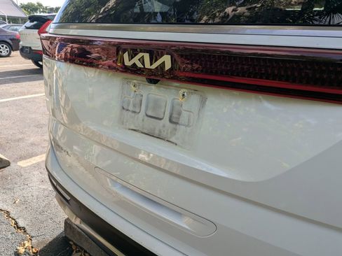 Used 2024 Kia Carnival SX Prestige FWD image 15