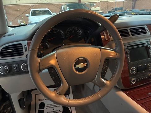 Used 2010 Chevrolet Tahoe LTZ AWD/4WD image 20