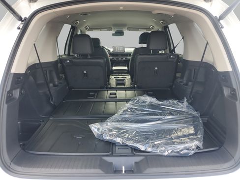 New 2025 Honda Pilot EX-L image 8