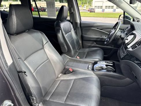 Used 2019 Honda Pilot Touring image 13