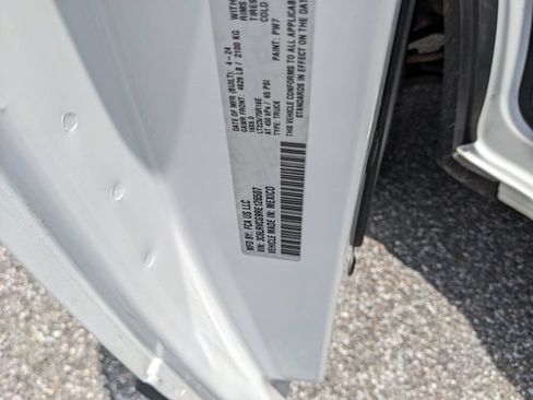 Used 2024 RAM ProMaster 2500 w/ Convenience Group FWD image 36