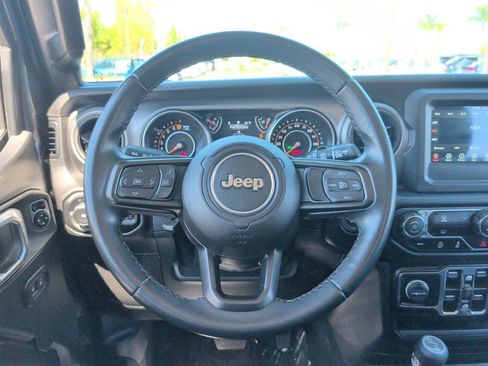 Used 2022 Jeep Wrangler Unlimited Sport AWD/4WD image 19