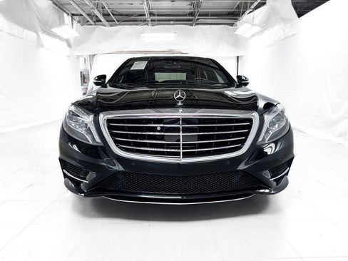 Used 2017 Mercedes-Benz S 550 4MATIC Sedan image 2