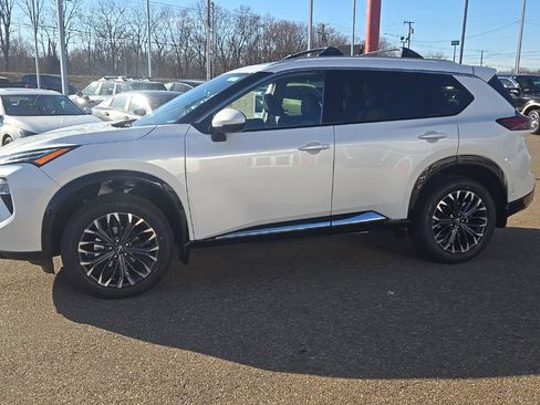 New 2026 Nissan Rogue Platinum w/ Platinum Premium Package image 4