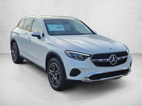 Used 2026 Mercedes-Benz GLC 300 image 3