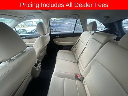 Used 2017 Subaru Outback 2.5i Limited AWD/4WD image 11