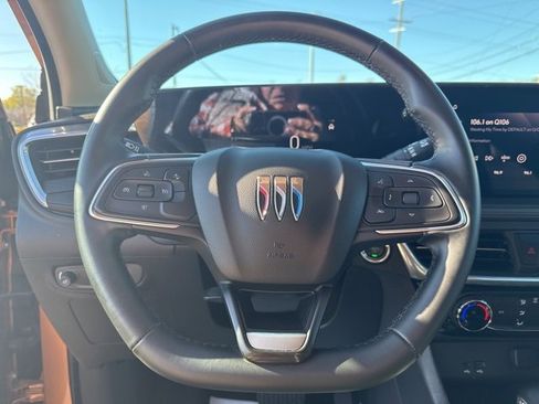 Used 2024 Buick Encore GX Sport Touring image 18