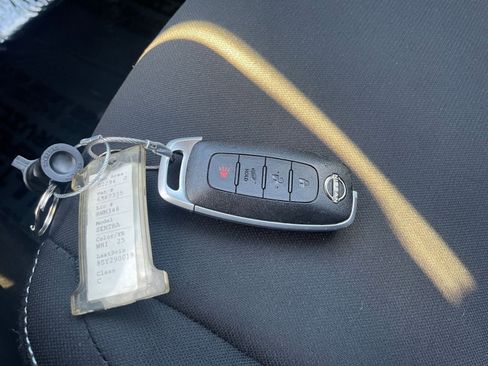 Used 2025 Nissan Sentra SV image 22