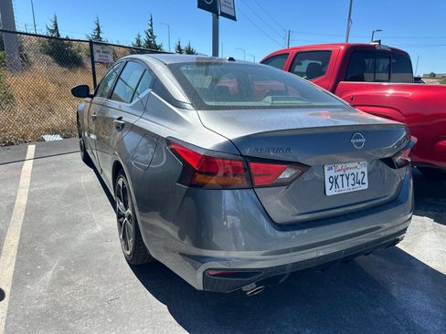 Used 2024 Nissan Altima 2.5 SR FWD image 3