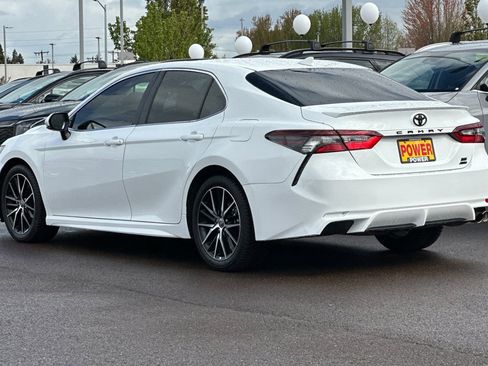 Used 2024 Toyota Camry SE w/ Cold Weather Package AWD/4WD image 6