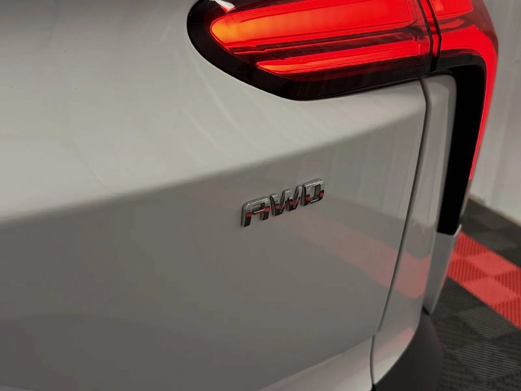 Used 2024 Chevrolet Blazer EV LT AWD/4WD image 16