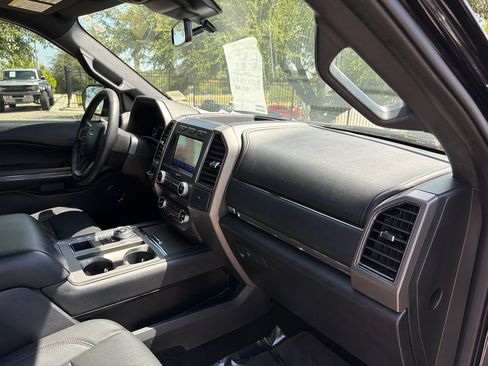 Used 2020 Ford Expedition XLT w/ Equipment Group 202A RWD image 41