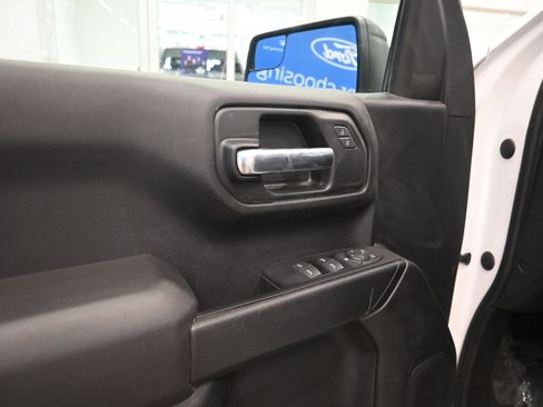 Used 2022 Chevrolet Silverado 1500 Custom image 19