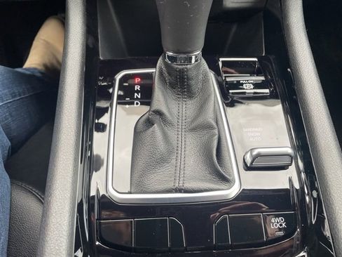 Used 2024 Jeep Compass Limited image 29