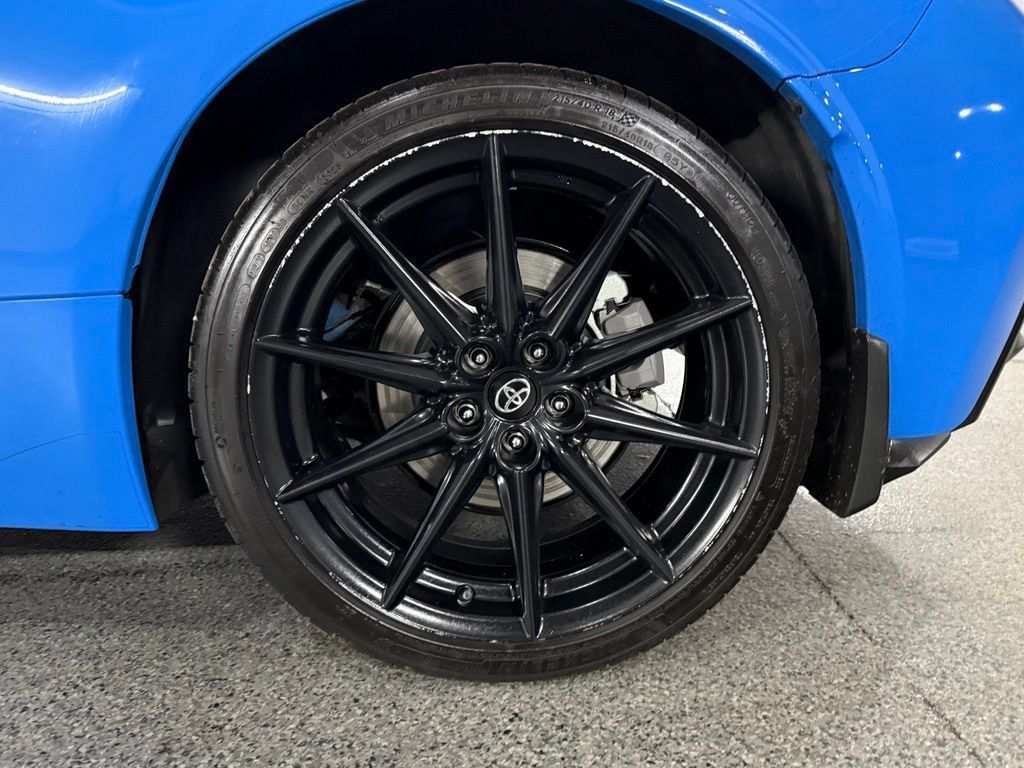 Used 2024 Toyota GR86 Premium RWD image 11