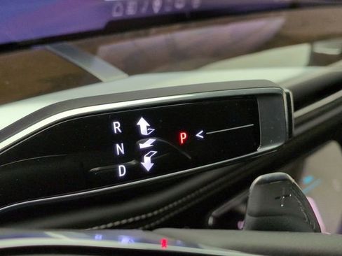 New 2026 Cadillac Escalade Platinum Sport w/ LPO, ONYX Package image 17